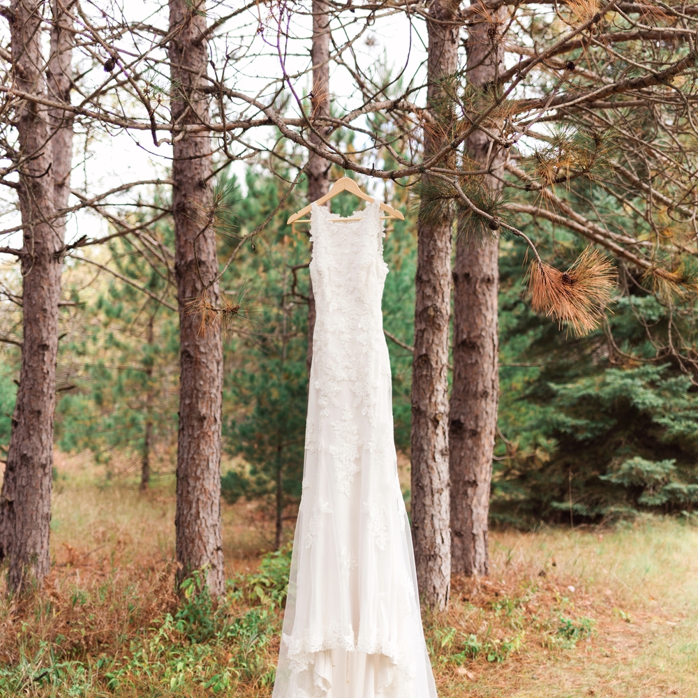 Elegant White Lace Wedding Dress